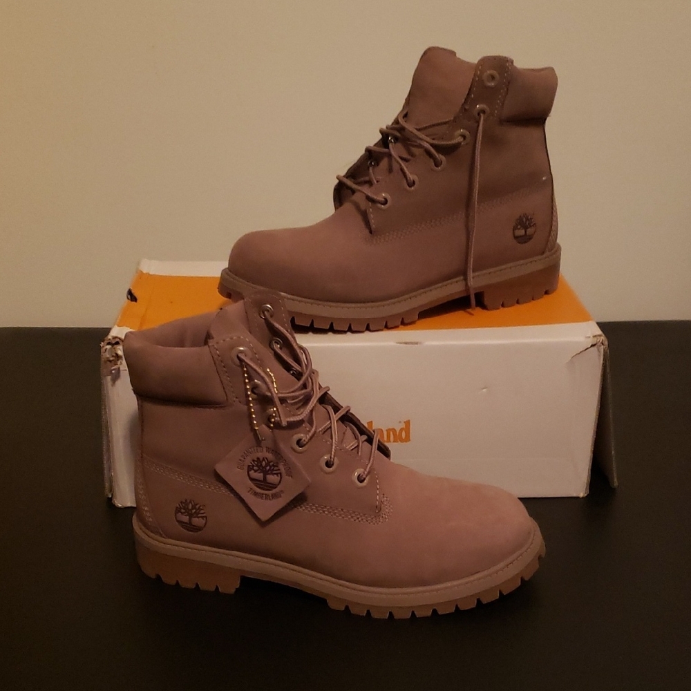 Timberland Premium 6-Inch Waterproof Boot Women's 5.5